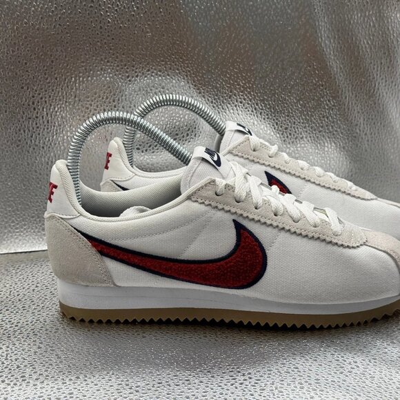 Size 6.5 Nike Classic Cortez Womens Chenille Swoosh Red Crush Sneaker 905614-103 - Picture 2 of 12